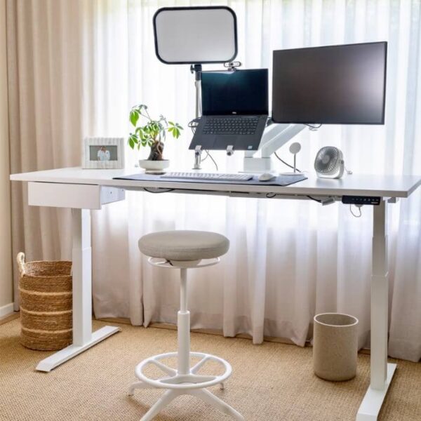 10 Best Standing Desks In Australia 2023 [Reviewed & Compared]