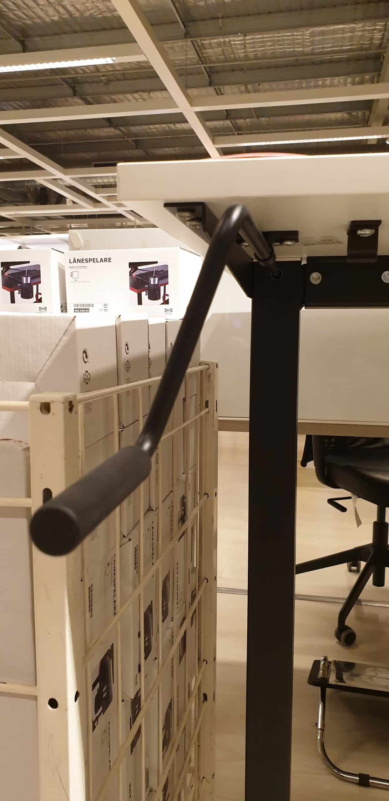 Electric vs Manual Standing Desk Which is Better To Use?